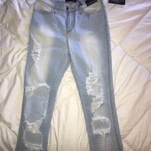 Fashion Nova Beach Bum Light Wash Jeans size 5